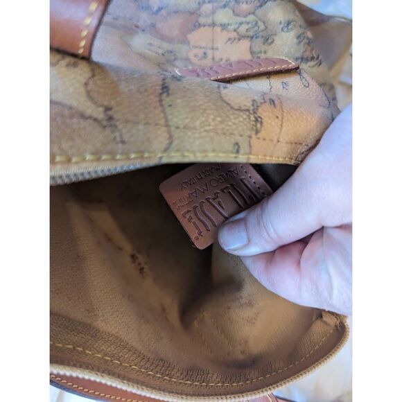 Alviero martini 1st classe map shoulder bag - Picture 4 of 7